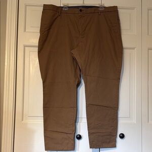 Old Navy Men’s Athletic Taper Pant
